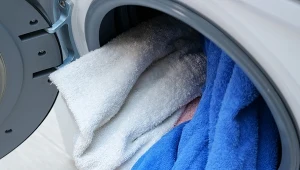Ukryta funkcja w pralce. Wysuszysz pranie szybciej, niż myślisz 