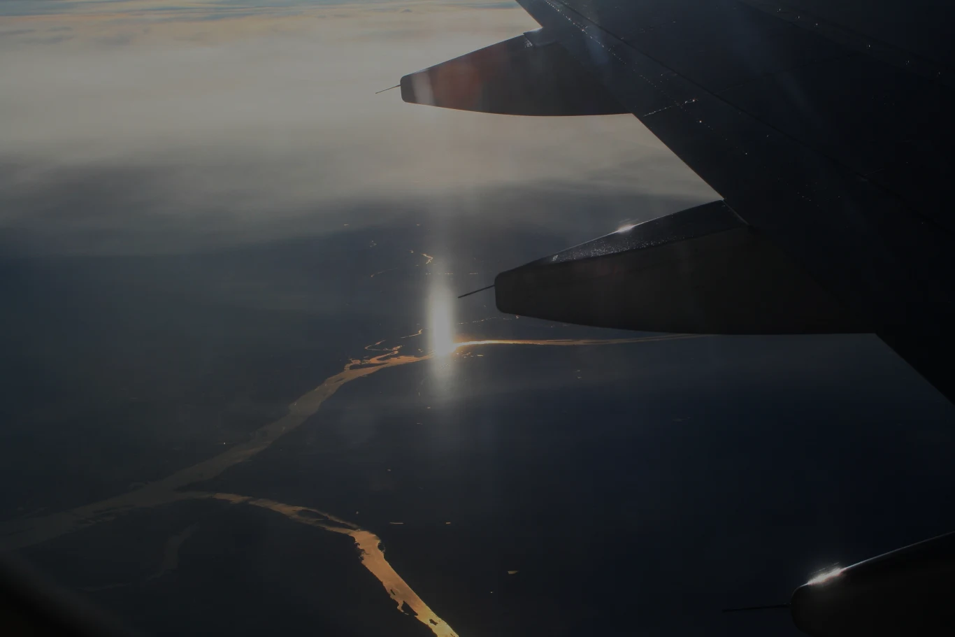 Słoneczna świeca jest często widziana z okien samolotów, lecących na dużych wysokościach.