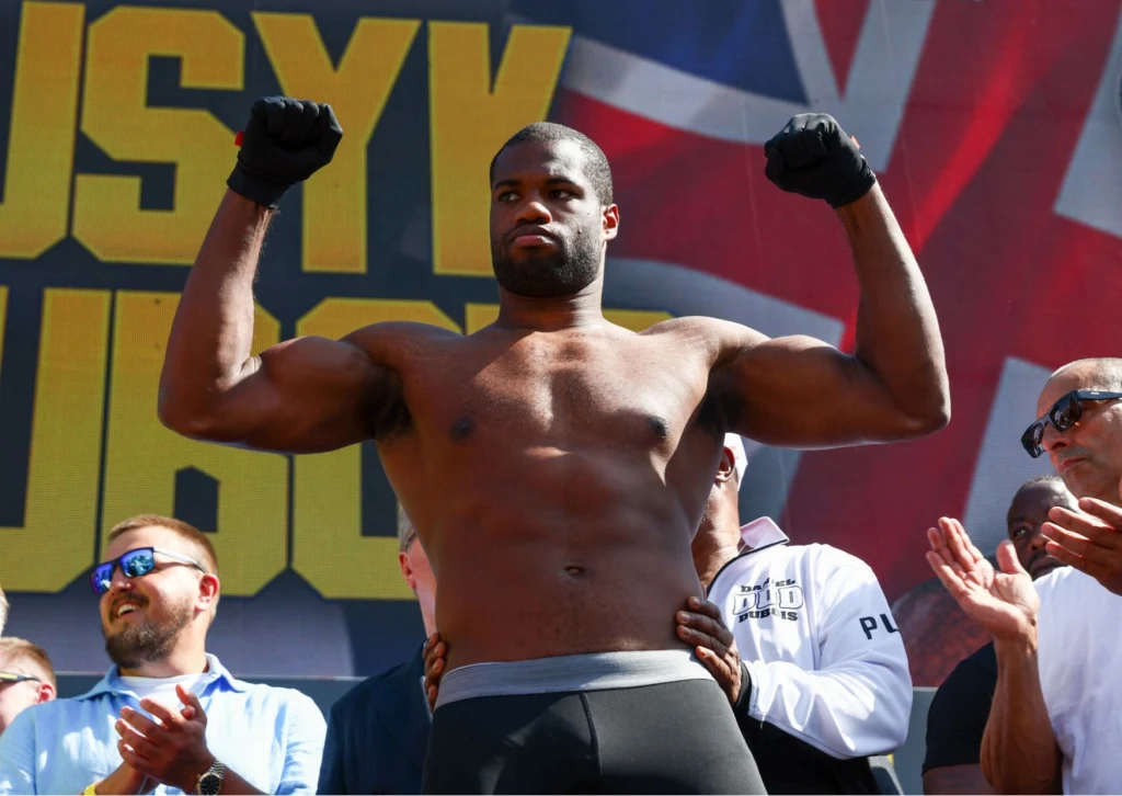 Daniel Dubois w 2023 r. przed walką z Ołeksandrem Usykiem Daniel Dubois w 2023 r. przed walką z Ołeksandrem Usykiem
