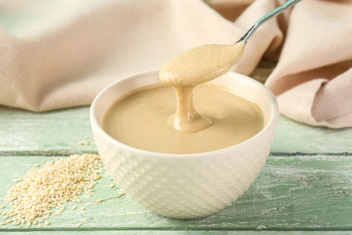 Tahini, czyli pasta sezamowa, to produkt, który można dodać również do kawy