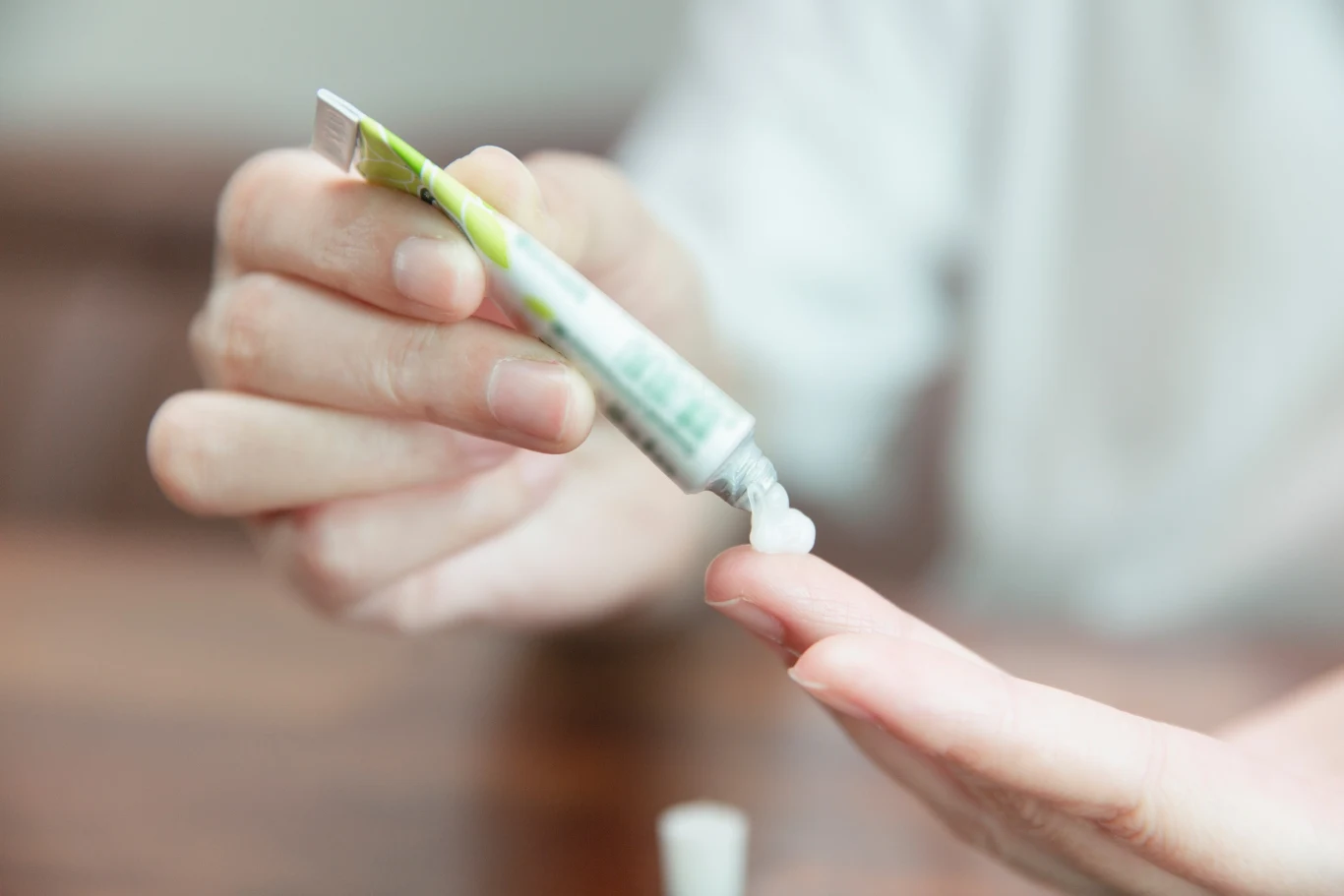 Maść apteczna może przynieść ukojenie zmęczonym po zimie stopom