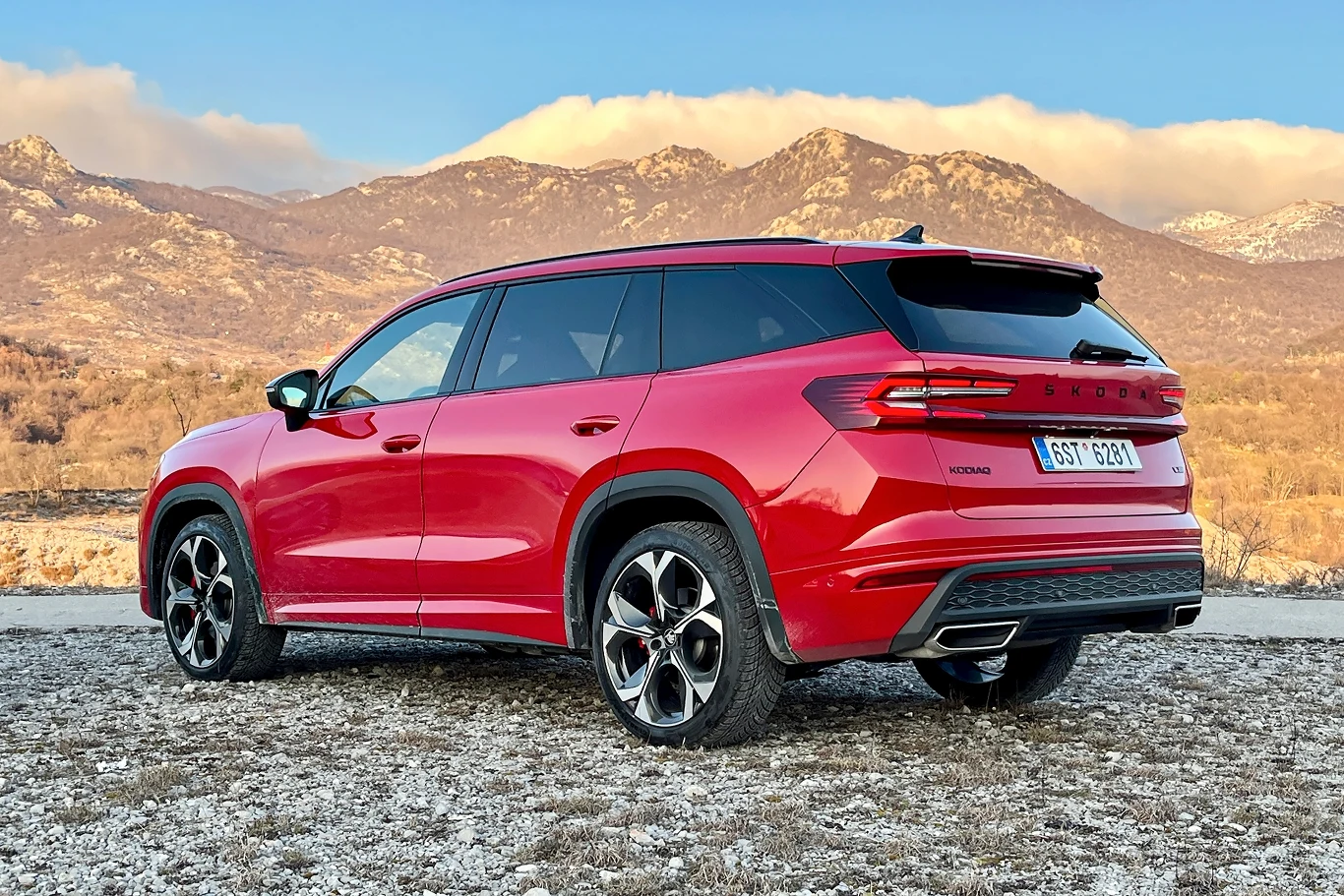 Skoda Kodiaq RS zachwyca osiągami i praktycznością. A jak ceny? Skoda Kodiaq RS zachwyca osiągami i praktycznością. A jak ceny?