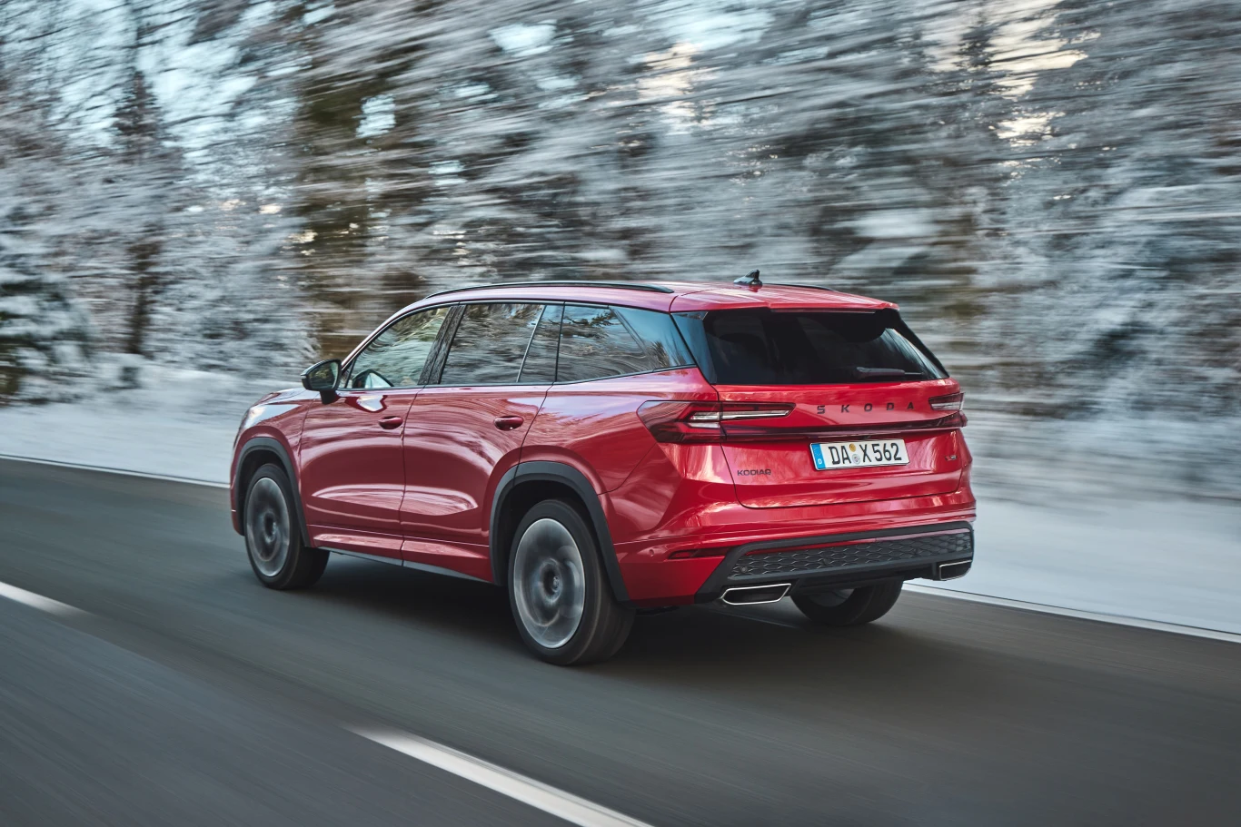 Codzienna jazda Skodą Kodiaq RS jest komfortowa, a pokonywanie długich tras nie wpływa negatywnie na nasze samopoczucie.