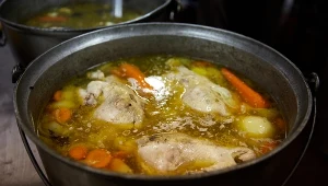 Takiego rosołu jeszcze w twoim domu nie podawali. Przepis pochodzi z 1917 roku