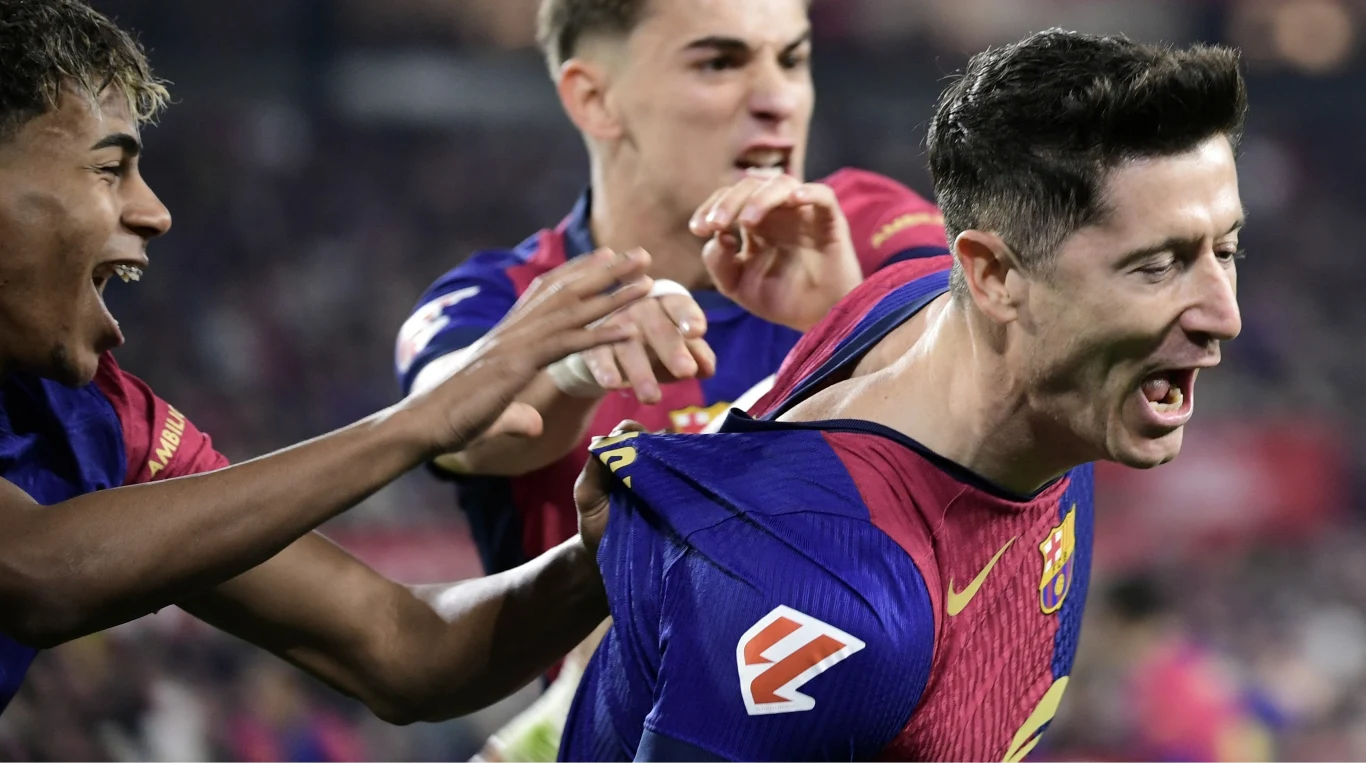 Barcelona wygrała w lutym wszystkie cztery mecze ligowe. Robert Lewandowski wpisał się na listę strzelców trzykrotnie