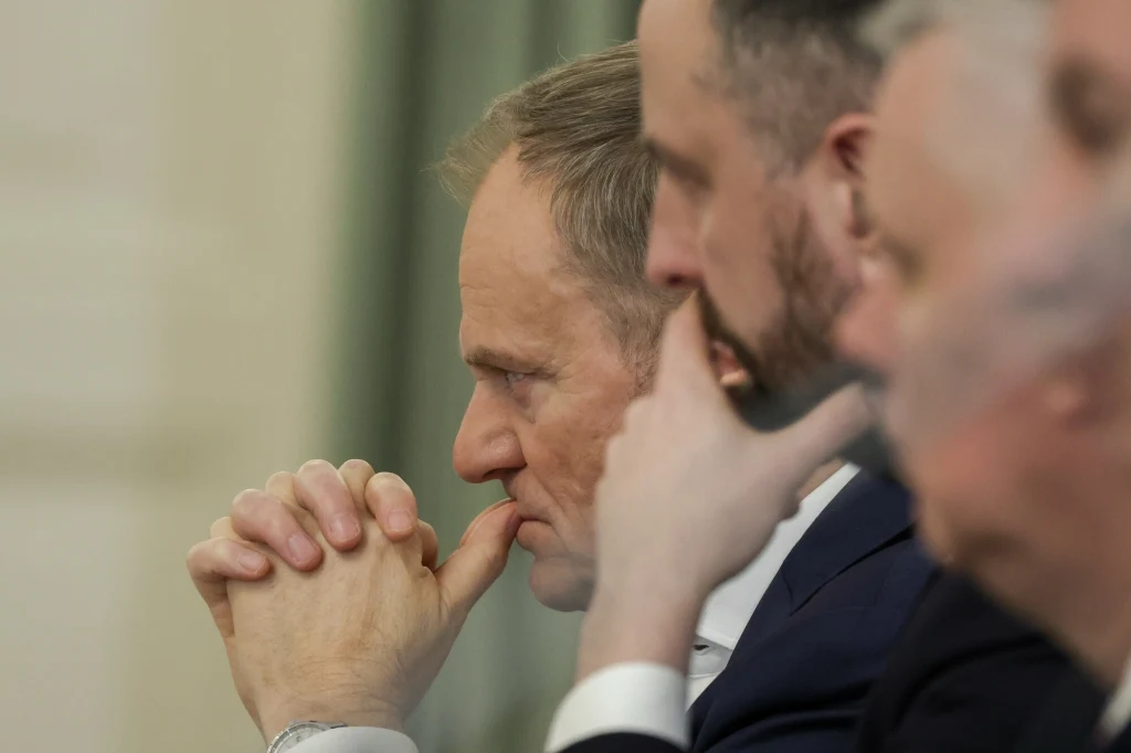 Intensywne opady w całym kraju. Tusk zapowiada sztab kryzysowy. Intensywne opady w całym kraju. Tusk zapowiada sztab kryzysowy.