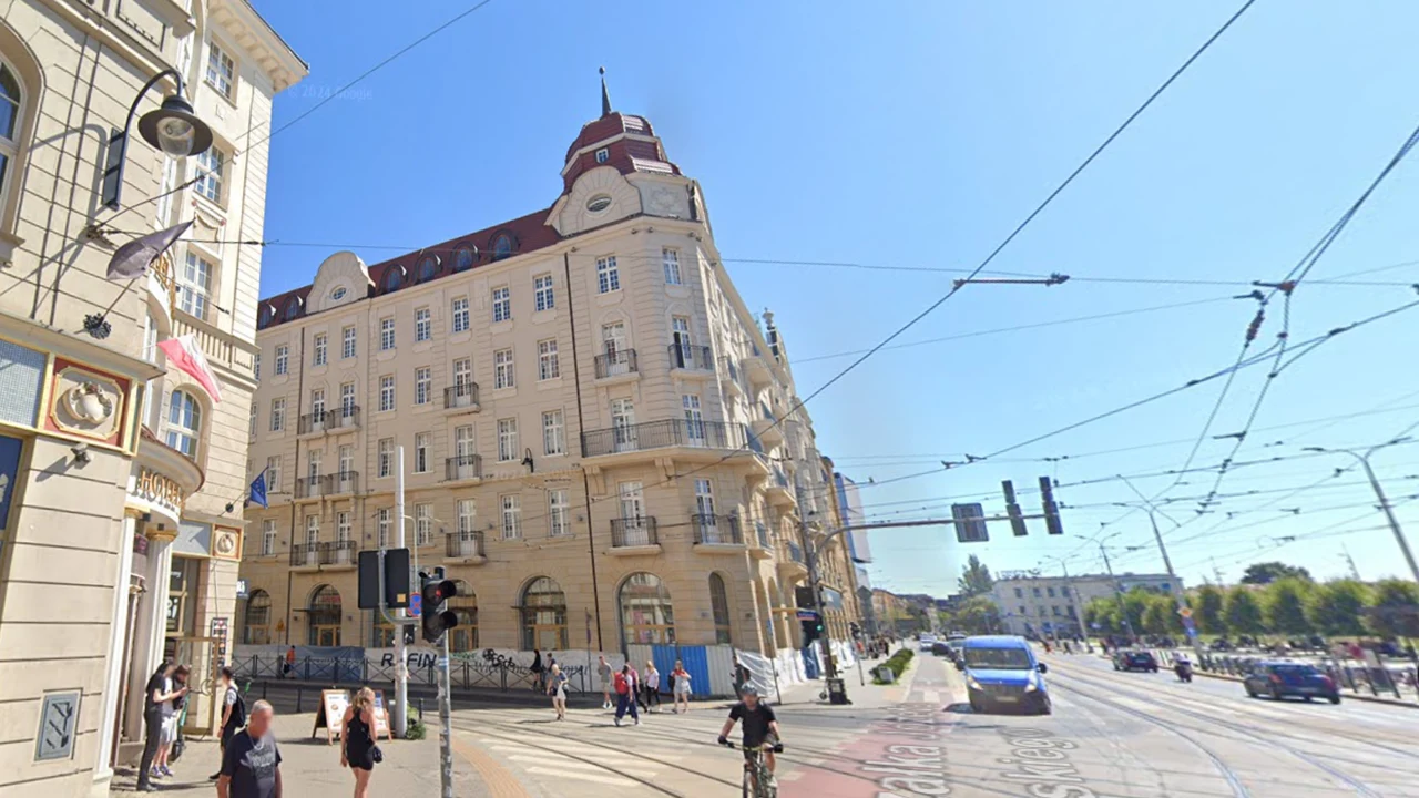 Grand Hotel Wrocław po renowacji. Zdjęcie z Google Street View z 2024 r.