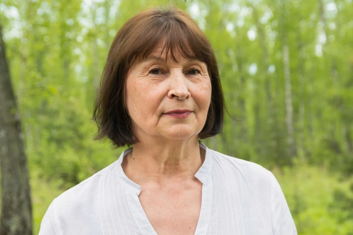 Szlachetna czekolada z pasemkami to doskonały wybór dla pań z wyrazistymi rzęsami i brwiami Szlachetna czekolada z pasemkami to doskonały wybór dla pań z wyrazistymi rzęsami i brwiami