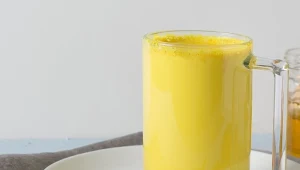 Odchudzający koktajl na bazie owoców i siemienia lnianego. Na wadze będzie 6 kg mniej