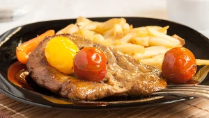 Seitan to wartościowy zamiennik mięsa. Jest szczególnie popularny w kuchni azjatyckiej