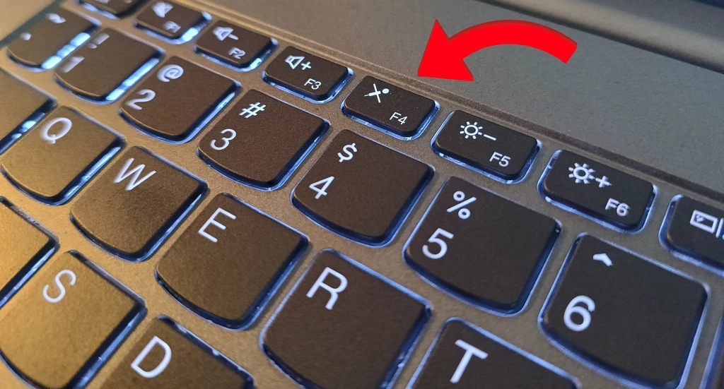 Laptopy mają często dedykowane przyciski regulacji głośności