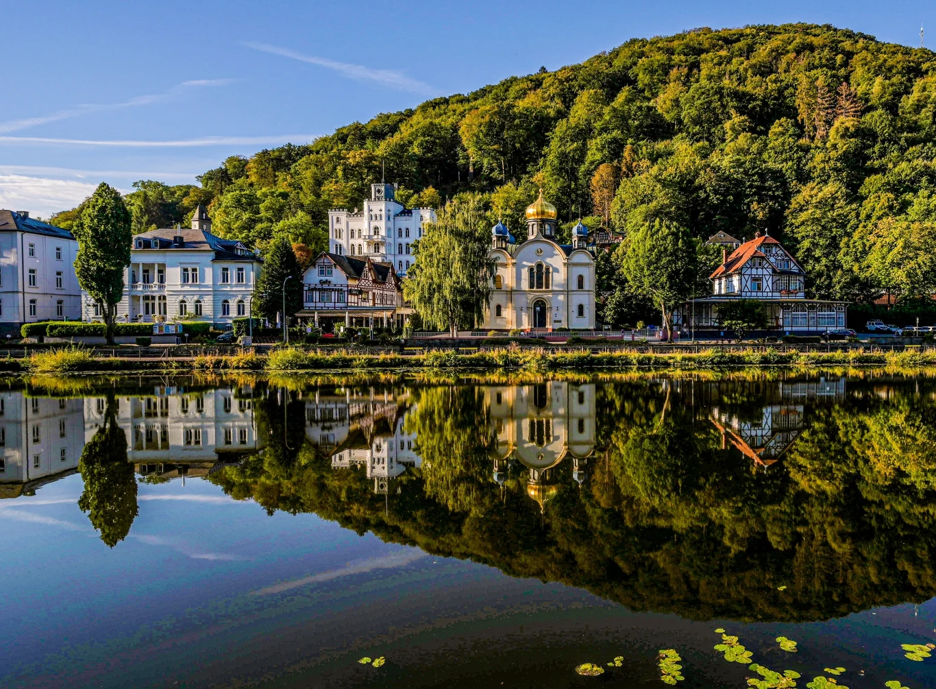 Bad Ems zachwyca między innymi promenadą, która jest w sam raz na nieśpieszne spacery. 