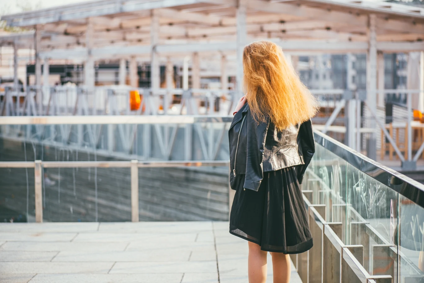 Czarna spódnica to must have tej wiosny