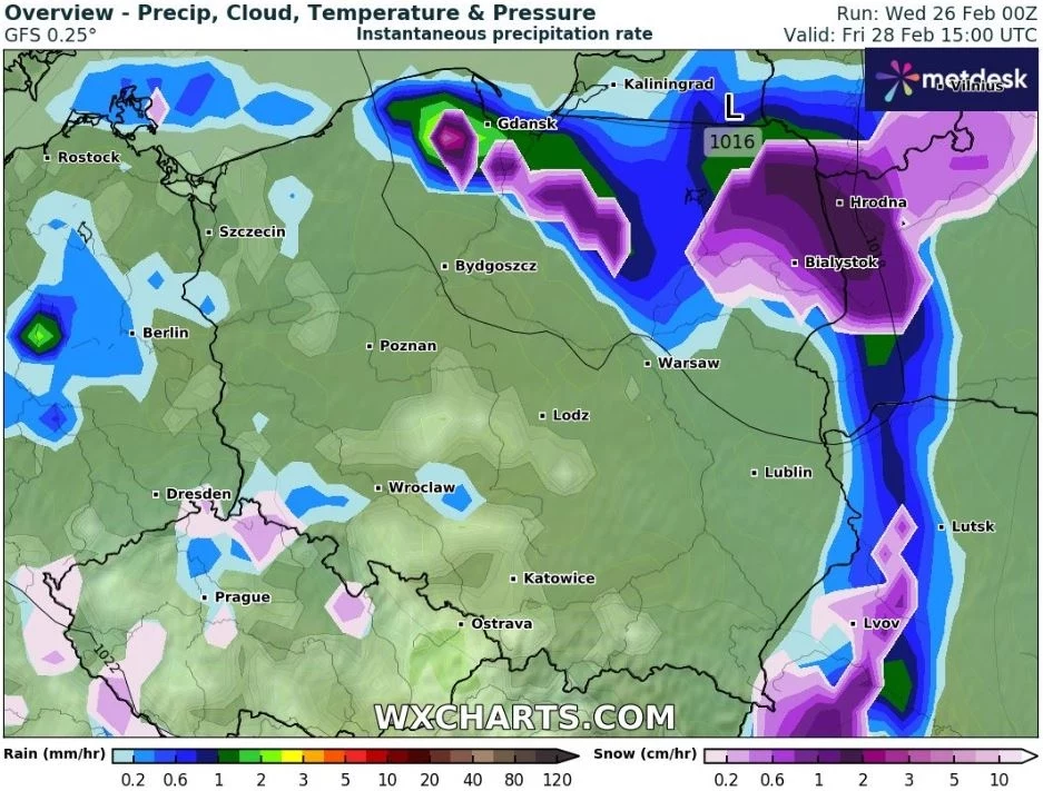 Oprócz deszczu w piątek na północnym wschodzie spadnie również deszcz ze śniegiem