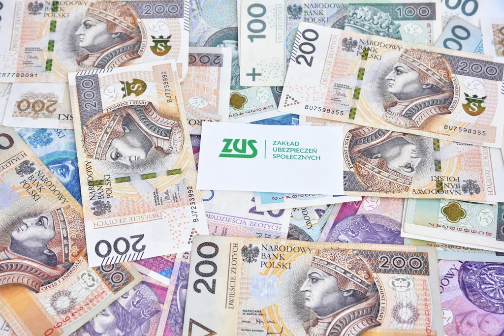 Kiedy 14 emerytura 2025? Ostateczną decyzję podejmie Rada Ministrów.