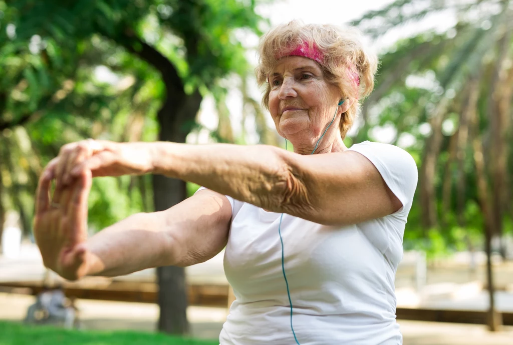 Seniorzy powinni dbać o regularną aktywność fizyczną 