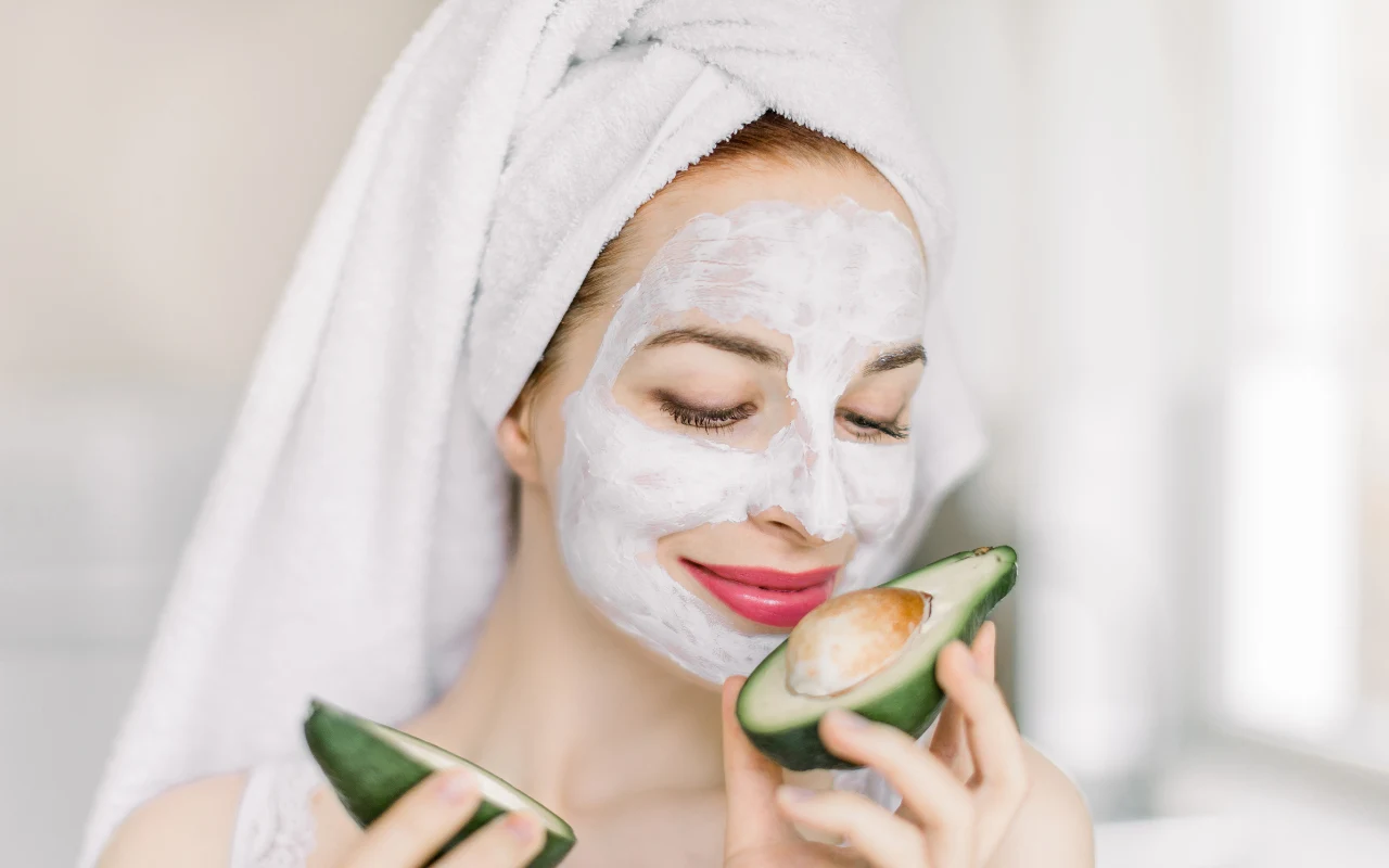 Domowa maseczka na twarz potrafi zdziałać na skórze cuda