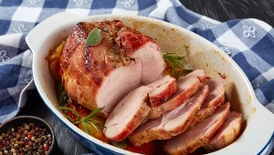 Pieczony schab to szybka propozycja obiadowa