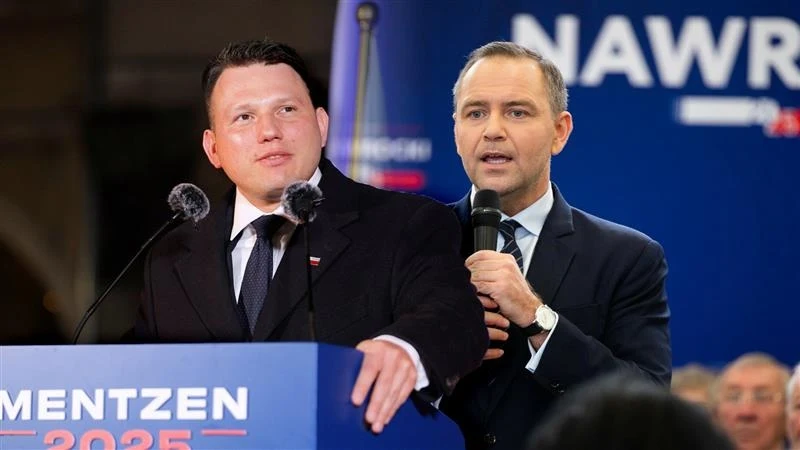 Sondaże pokazują, że Sławomir Mentzen zyskuje popularność. PiS liczy na to, że notowania Karola Nawrockiego (fot. Emilia Krawczyk/REPORTER) zaczną rosnąć po konwencji programowej Sondaże pokazują, że Sławomir Mentzen zyskuje popularność. PiS liczy na to, że notowania Karola Nawrockiego (fot. Emilia Krawczyk/REPORTER) zaczną rosnąć po konwencji programowej