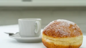 "Dwie minuty w ustach, dwa lata w biodrach". A ile minut potrzeba, by "spalić" pączka?