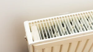 Jak wyczyścić grzejnik? Za ten sposób ktoś powinien dostać medal