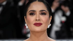 Salma Hayek zachwyca nieskazitelną cerą w wieku 57 lat. Jej triki pielęgnacyjne mogą zaskoczyć