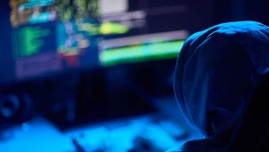 Nagie zdjęcia w internecie. Policjanci zatrzymali szantażystów