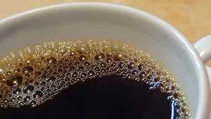 Widzisz taką pianę na herbacie? Oznacza co innego, niż myślisz