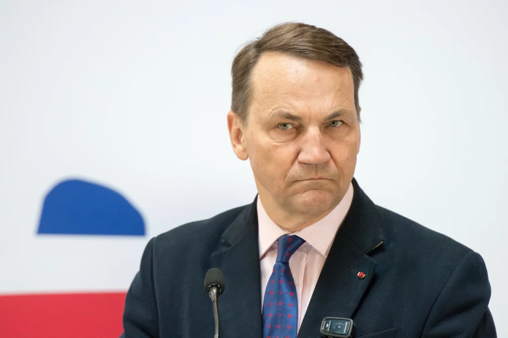 Radosław Sikorski zwrócił się do Andrzeja Dudy w sprawie Bogdana Klicha Radosław Sikorski zwrócił się do Andrzeja Dudy w sprawie Bogdana Klicha