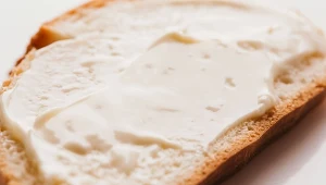 Fatalnie wpływają na organizm. Niektórzy jedzą nawet codziennie 