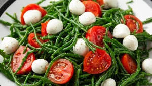 Soliród, czyli szparagi morskie, to w niektórych krajach popularny dodatek np. do sałatek