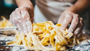 Włoska klasyka w lekkim wydaniu. Pyszna pasta fresca ze szpinakiem i pomidorkami cherry 