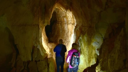 O jakiej jaskini mowa? 