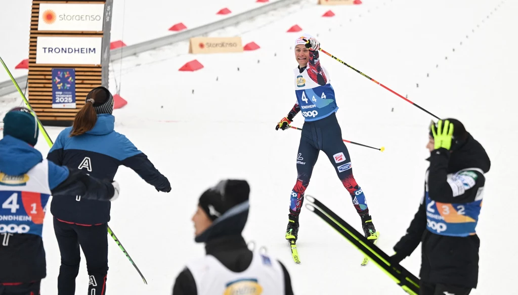 Radość Johannesa Lampartera po wygranym finiszu o brązowy medal MŚ w kombinacji norweskiej Radość Johannesa Lampartera po wygranym finiszu o brązowy medal MŚ w kombinacji norweskiej