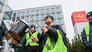 W lutym związkowcy protestowali przeciwko planom zwolnień oraz jednostronnemu wypowiedzeniu zakładowego układu zbiorowego pracy