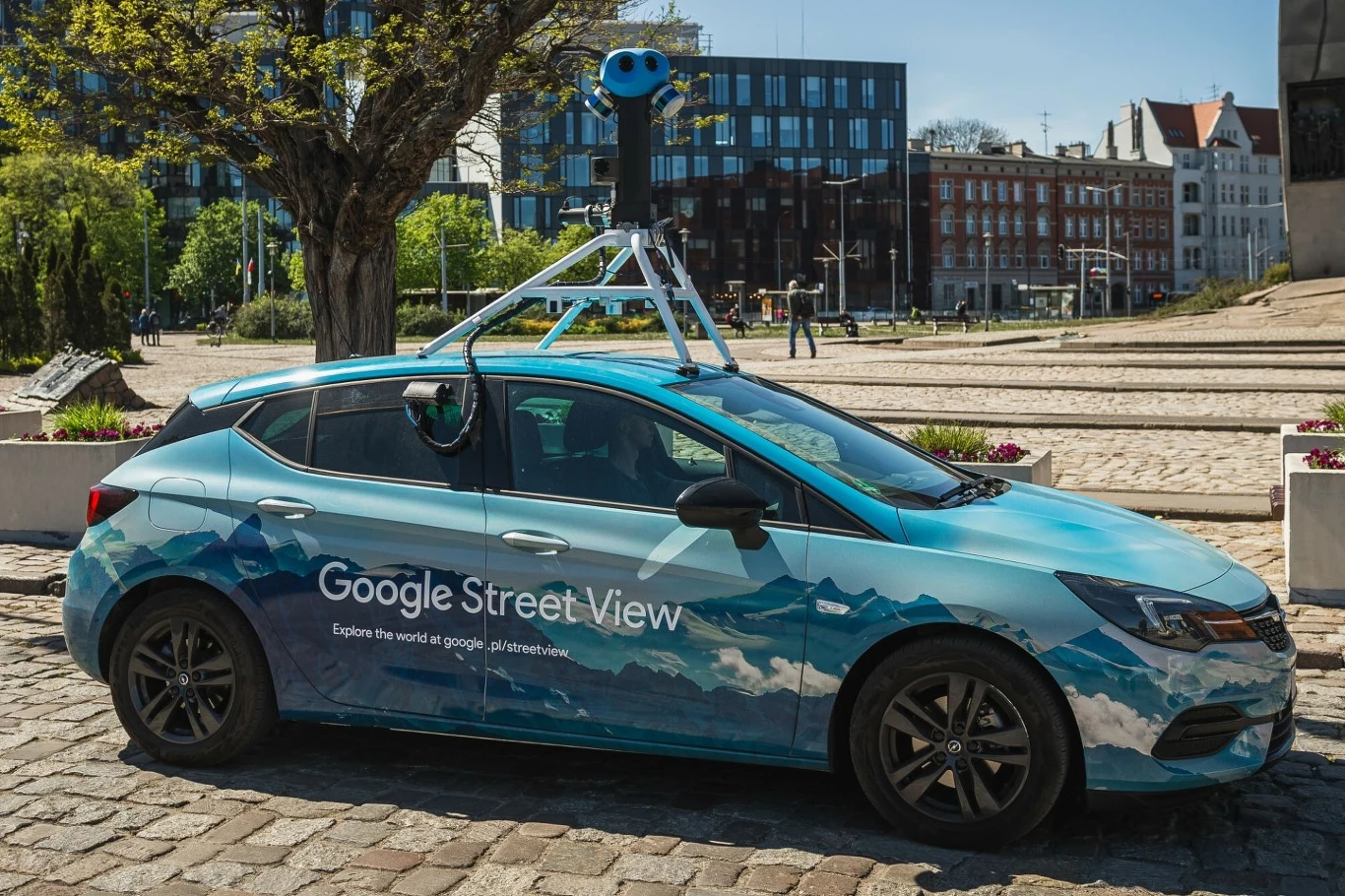 Mężczyzna został sfotografowany przez kamery samochodu Google Street View. Wniósł sprawę do sądu. Zdj. ilustracyjne. Jak sprawdzić, gdzie będą jeździły samochody Google Street View? Sprawa jest prosta