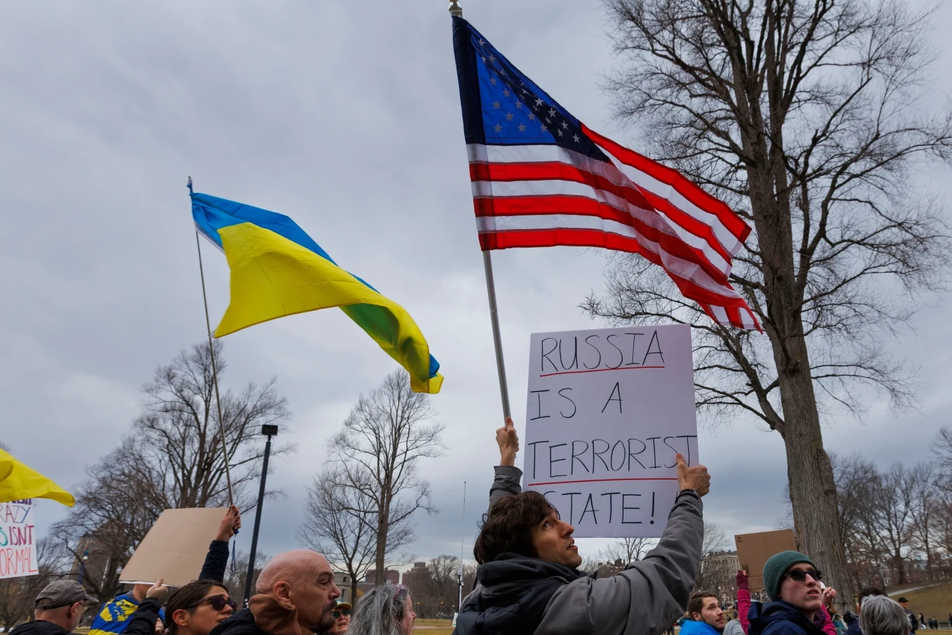 Manifestacja w Bostonie. W sobotę doszło do protestów przeciw polityce USA względem Ukrainy. Manifestacja w Bostonie. W sobotę doszło do protestów przeciw polityce USA względem Ukrainy.