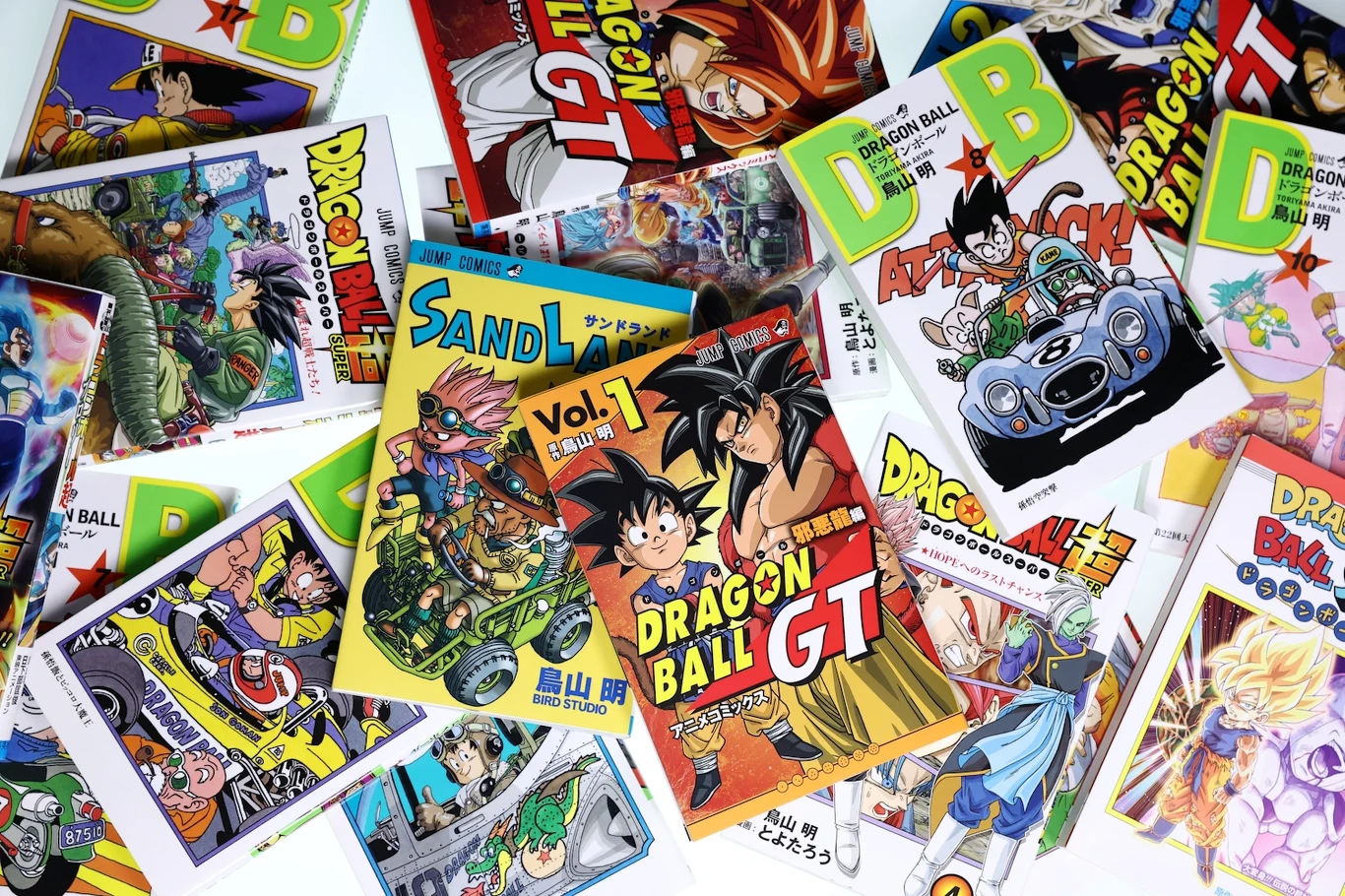 Toriyama był autorem wielu mang, anime, a także gier. Toriyama był autorem wielu mang, anime, a także gier.