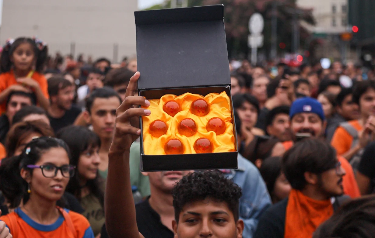 Nie ma wątpliwości, że gdyby Smocze Kule miały prawdziwą moc, fani prawdopodobnie zrobiliby wszystko, by je zdobyć i poświęcić je na przywrócenie Toiryamy do życia. Nie ma wątpliwości, że gdyby Smocze Kule miały prawdziwą moc, fani prawdopodobnie zrobiliby wszystko, by je zdobyć i poświęcić je na przywrócenie Toiryamy do życia.