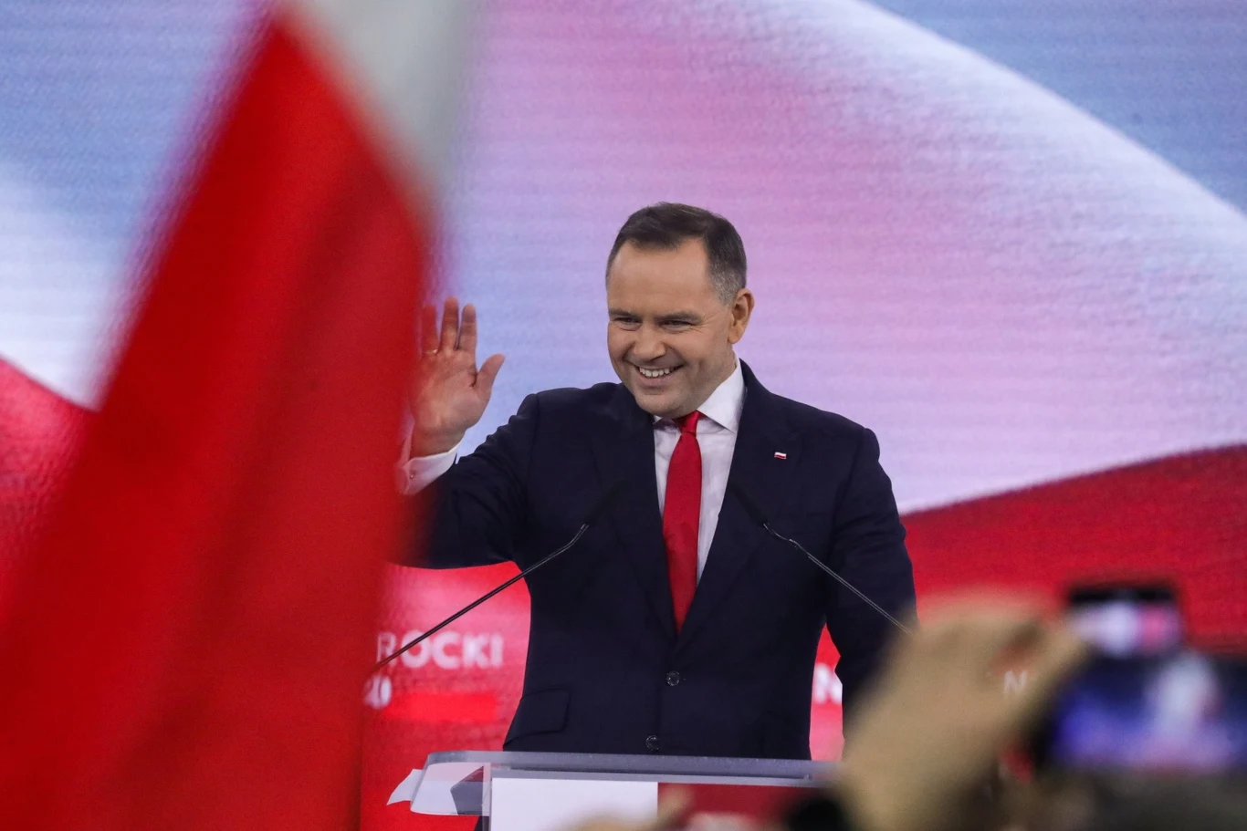 Karol Nawrocki przedstawił swój program wyborczy. Kandydat na prezydenta obiecuje obniżkę VAT i zmiany w PIT Karol Nawrocki przedstawił swój program wyborczy. Kandydat na prezydenta obiecuje obniżkę VAT i zmiany w PIT