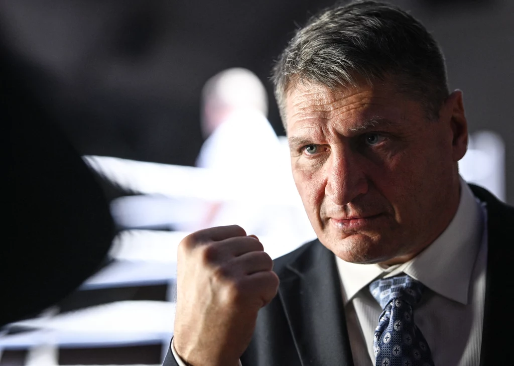 Andrzej Gołota Andrzej Gołota zobaczył nagranie z nokautem na Martinie Bakole. I nie ma dla Kongijczyka najlepszej wiadomości