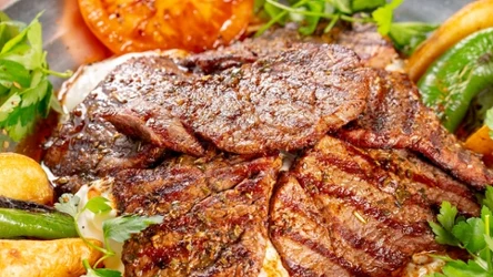 To jedno z najzdrowszych mięs. Najlepiej smakuje w towarzystwie aromatycznych przypraw.