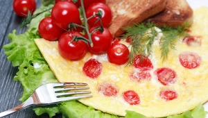 Znudziła ci się jajecznica? Przygotuj banalnie proste jajka z airfryera