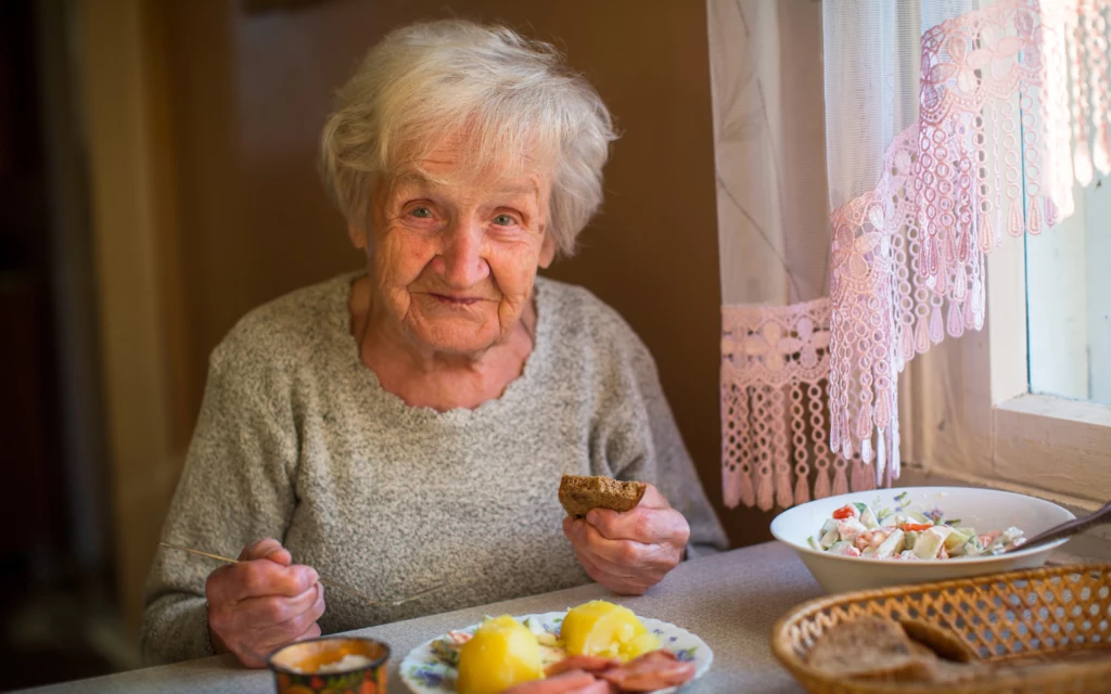 Ile posiłków dziennie powinna jeść dorosła osoba?