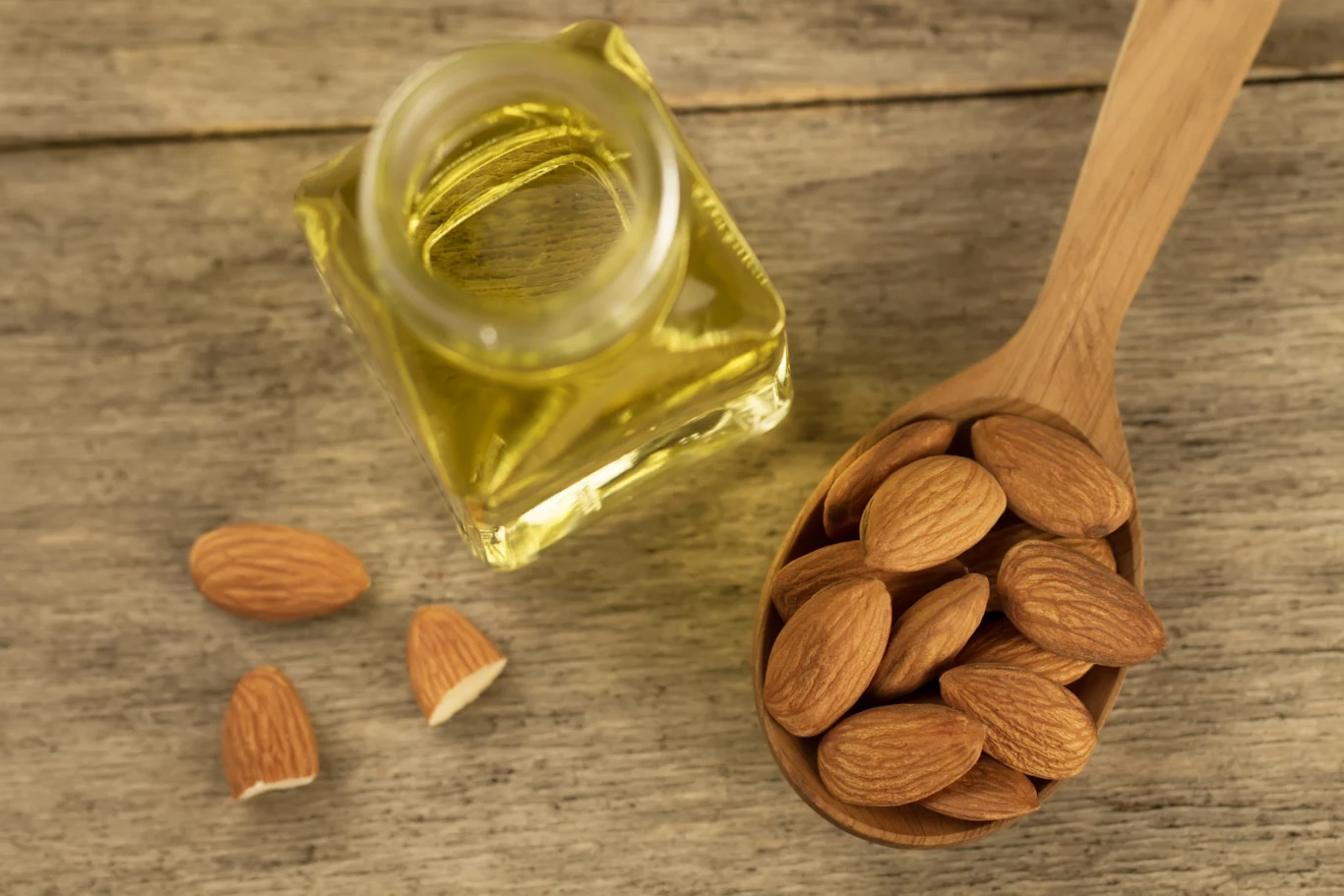Skorzystaj z naturalnego potencjału migdałów i wytwarzanego z nich oleju