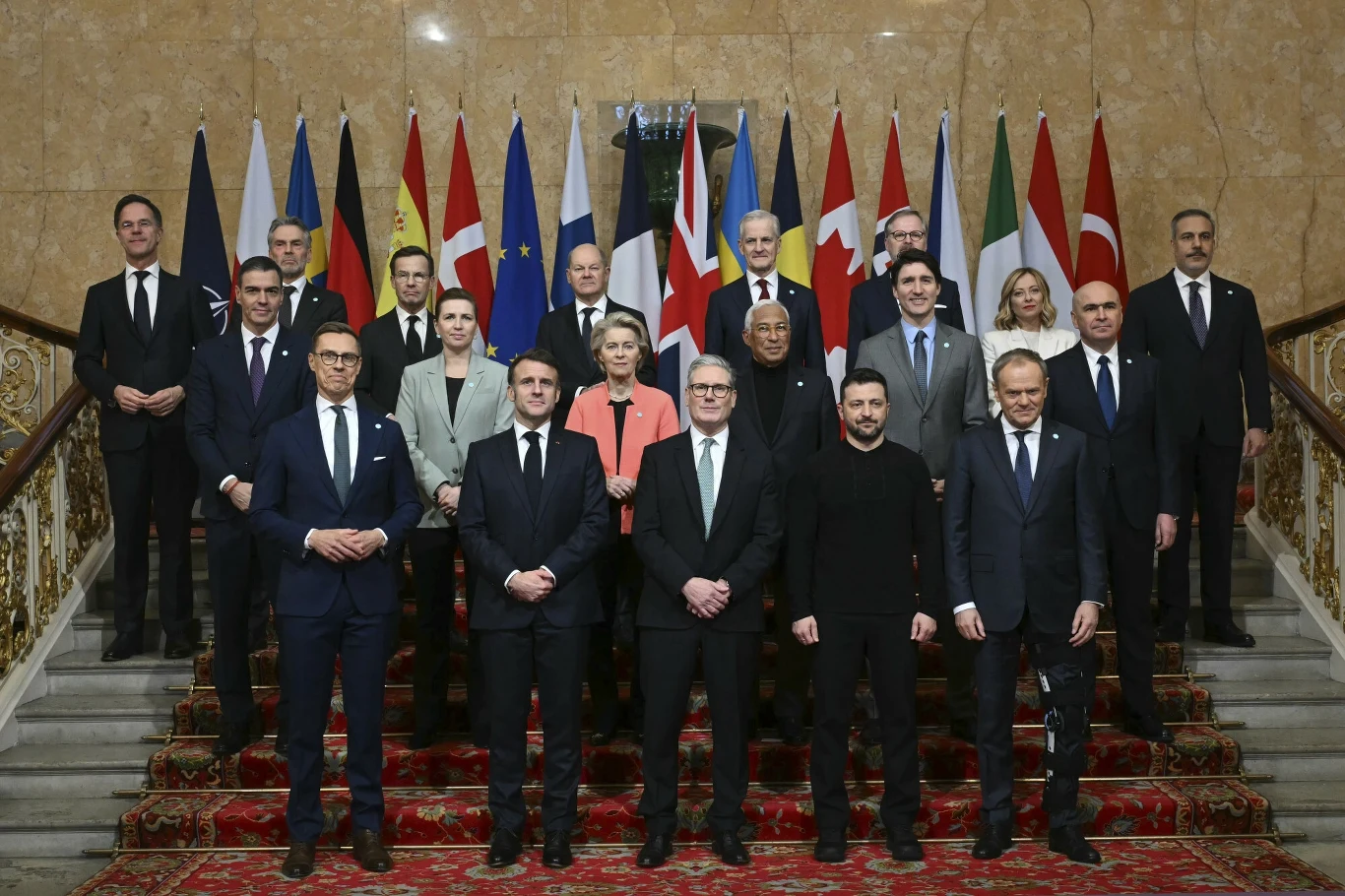 Skąd wziąć pieniądze na uzbrojenie Europy? Skąd wziąć pieniądze na uzbrojenie Europy?