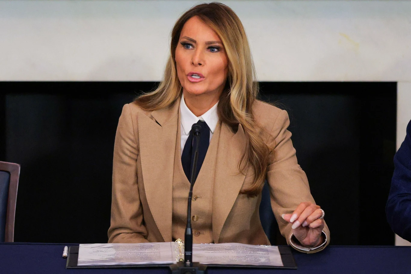 Melania Trump pokazała się bez męża. Wzięła udział w ważnej dyskusji - Styl w INTERIA.PL