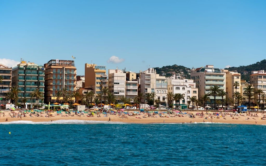 Lloret de Mar nie nudzi się turystom. Wciąż numer jeden wśród Polaków