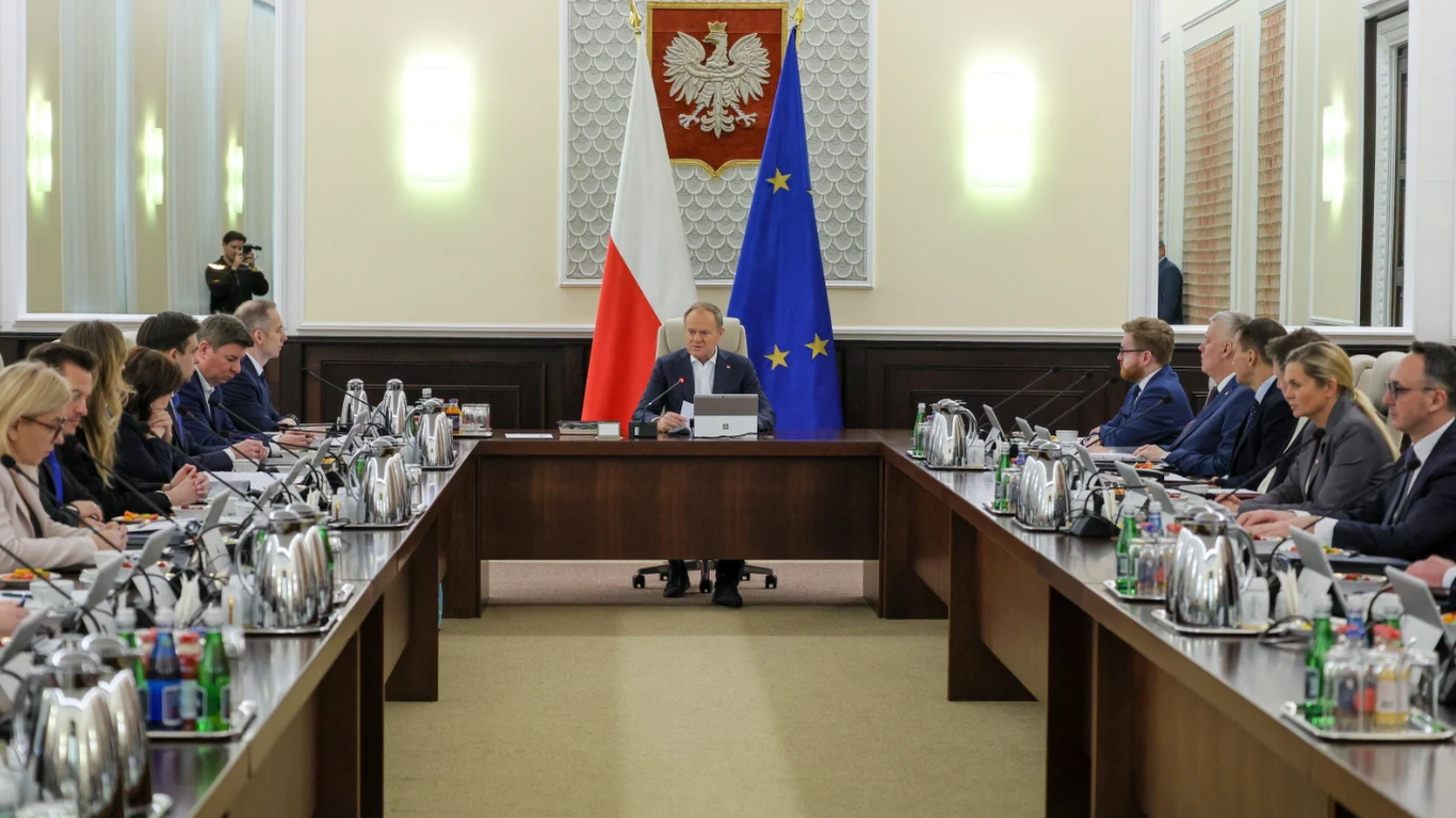 Premier Donald Tusk zabrał głos na temat decyzji USA o wstrzymaniu pomocy wojskowej dla Ukrainy Premier Donald Tusk zabrał głos na temat decyzji USA o wstrzymaniu pomocy wojskowej dla Ukrainy