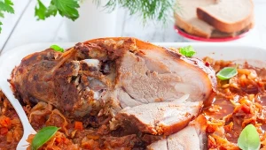 Golonka na kapuście jest bardziej wyrazista w smaku